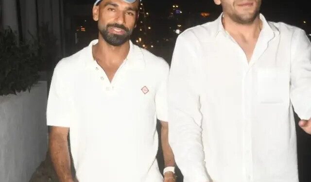 محمد صلاح يستمتع بإجازته في تركيا.. ووجبة سمك فاخرة تثير الجدل!