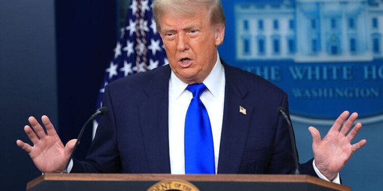 ترامب: لا أجري أي محادثات مع إيران