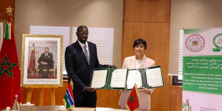 تعاون مغربي غامبي في مجال المحاسبة والافتحاص بالقطاع العام