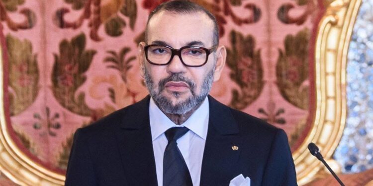 جلالة الملك يؤكد التزام المغرب بالانفتاح على محيطه الجهوي وجواره المباشر