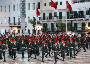 تطوان تتزين بعرض باهر للطواف بالمشاعل وللشهب النارية احتفالا بعيد العرش المجيد