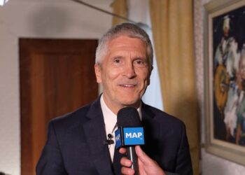 وزير الداخلية الإسباني يشيد بالتعاون “النموذجي” مع المغرب