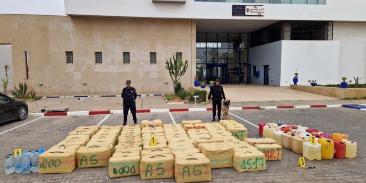 بتنسيق مع “الديستي”.. الأمن الوطني يُحبط تهريب أزيد من 3 أطنان من الشيرا بالصويرة