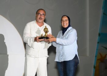 اختتام مهرجان سينما الشاطئ بالهرهورة بتتويج فيلم “أبي لم يمت” بالجائزة الكبرى