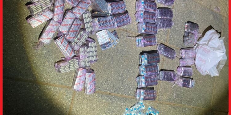 بتنسيق مع “الديستي”: أمن أحفير يطيح بتاجرين للمخدرات بحوزتهما 5000 قرص