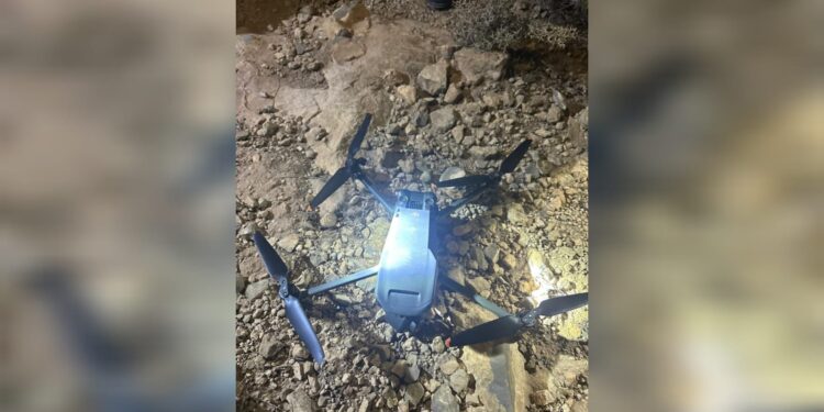 درك أهل أنجاد  بوجدة يجهض عملية تهريب مخدرات بواسطة طائرة درون على الحدود الشرقية