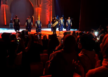 “حمّقني المسرح وأحسست أني في الصويرة”… القصري يصف ليلته بوجدة: “هذا أحسن جمهور”