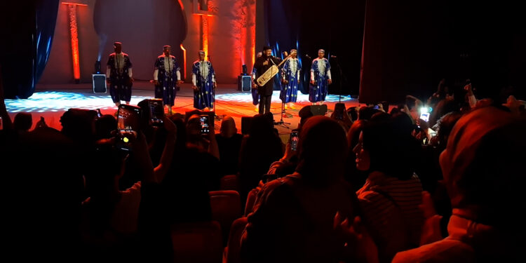 “حمّقني المسرح وأحسست أني في الصويرة”… القصري يصف ليلته بوجدة: “هذا أحسن جمهور”