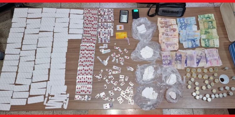 أمن وجدة يسقط مروجاً خطيراً بحوزته 1457 قرصاً مخدراً وكمية من الكوكايين