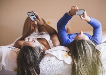 إدمان تيك توك وإنستغرام يقتل تركيزك ويضعف دماغك!