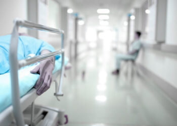 يزن قنطارين… وفاة مفاجئة لشخص بأحد الفنادق