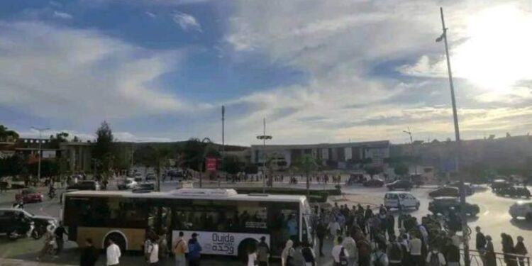 استعراضات “الدريفت” والموسيقى الصاخبة تروع وجدة.. كيف تحول مدار الجامعة إلى “مارينا”