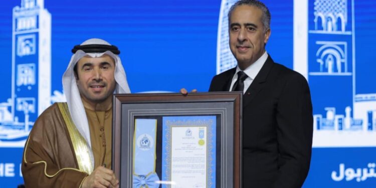 اعتراف عالمي بدور المغرب الأمني… الأنتربول يوشّح حموشي بوسام رفيع