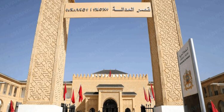 وكيل الملك يأمر بفتح تحقيق في انهيار بنايتين بفاس