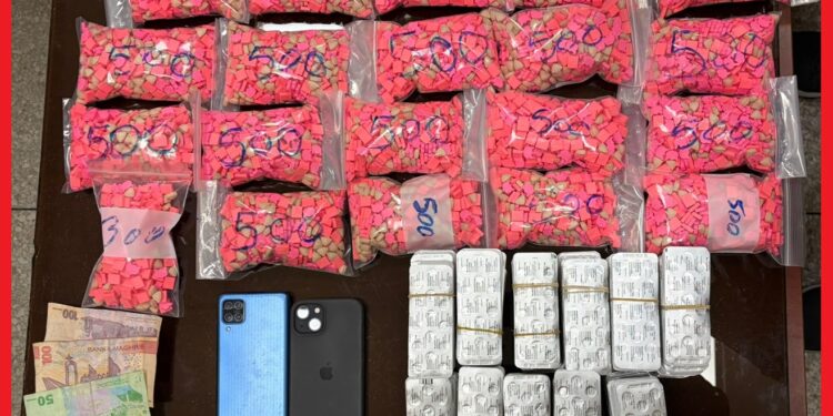 الشرطة القضائية بفاس تفكك عملية تهريب آلاف الحبوب المهلوسة