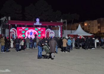 “وجدة تكسر حاجز البرد”.. أول خروج جماهيري حاشد لمساندة الأسود بقلب “فان زون” عاصمة الشرق!