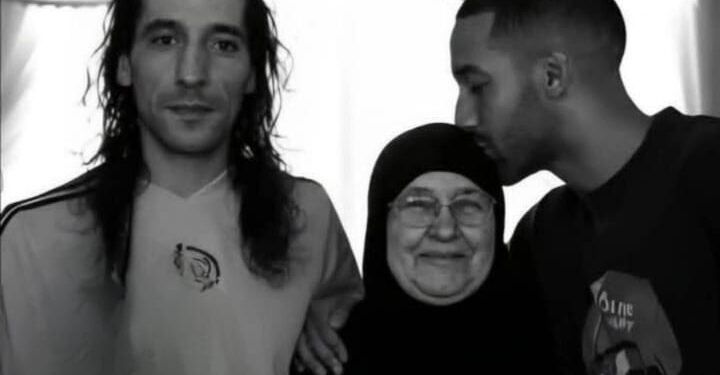 حكيم زياش يرافق جثمان شقيقه “عصام” إلى مثواه الأخير بمسقط رأسه بتافوغالت