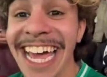 قرار قضائي جديد في حق المشجع الجزائري بطل “واقعة المدرجات