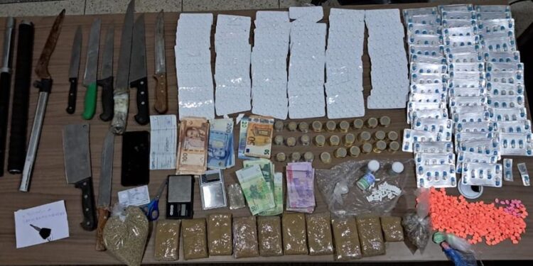 يقظة أمن وجدة تحبط ترويج 2123 قرصاً مخدراً وكميات من الكوكايين والشيرا