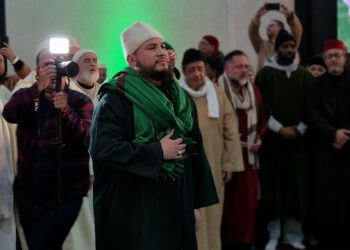 أسرار “الخلافة” في الزاوية البودشيشية: كيف حسم الشيخ حمزة وصيته لمعاذ؟ ولماذا رفض الشيخ “توثيقها” عند العدول؟