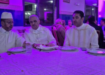 في ليلة رمضانية بوجدة.. والي جهة الشرق والعلامة بنحمزة يشاركان المسنين إفطارهم السنوي