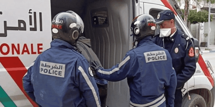 أمن وجدة يفكك “شبكة ثلاثية” متخصصة في تزوير وترويج العملة الوطنية