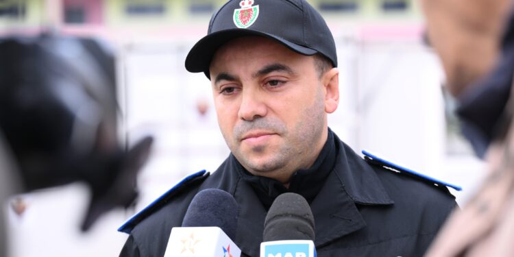 القصر الكبير .. المديرية العامة للأمن الوطني تعبئ وحدتين متنقلتين لتموين الساكنة المتضررة