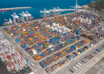 تحسن الأحوال الجوية يعيد حركة العبور بين طنجة المتوسط والجزيرة الخضراء