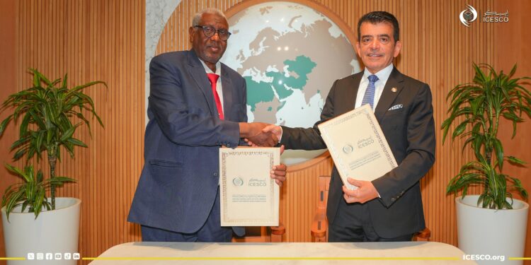 الإيسيسكو توقع مذكرة تفاهم مع جامعة إفريقيا العالمية