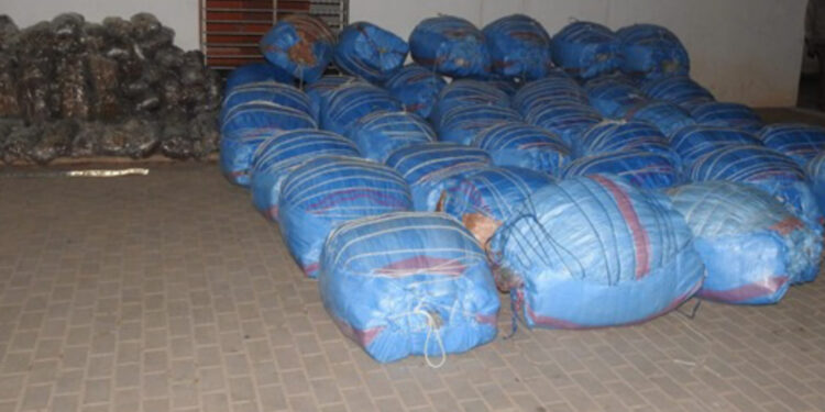 سيارات إسعاف ولوحات مزورة.. خطط “بارونات” المخدرات التي أحبطها التنسيق الأمني بـ 4 جهات