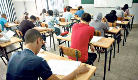 آلاف التلاميذ يجتازون أولى محطات الامتحانات الإشهادية
