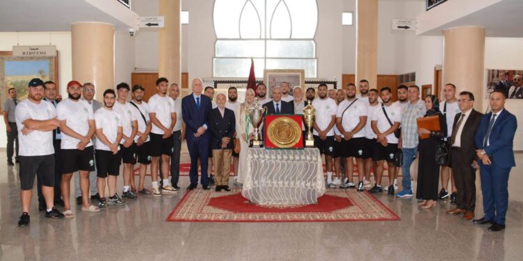 تكريم أبطال الريكبي.. إشادة بوالي جهة الشرق في ظل غياب رئيس العصبة
