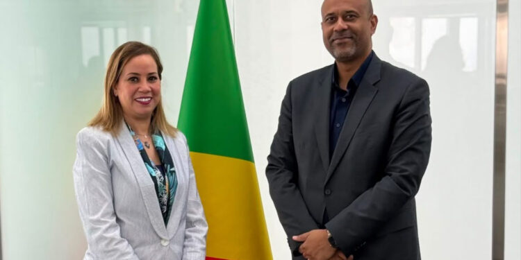 السفيرة نجوى البراق تبحث مع وزير الصناعة الكونغولي آفاق شراكة صناعية جديدة