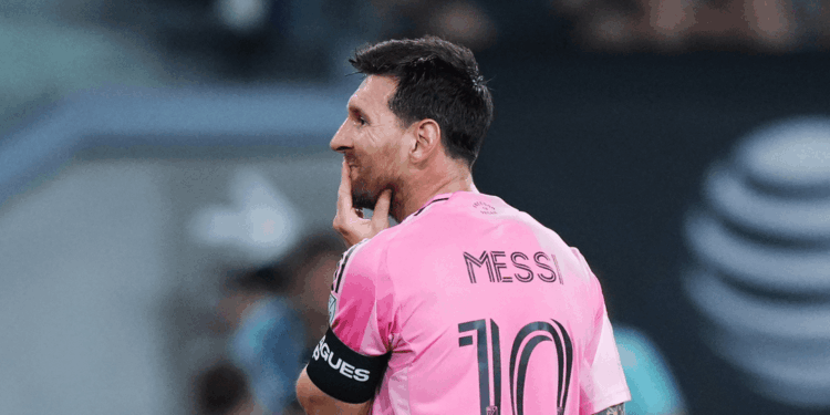 بعد وفاة والده.. ميسي يعود إلى الملاعب وخسارة تُنهي مشوار ميامي