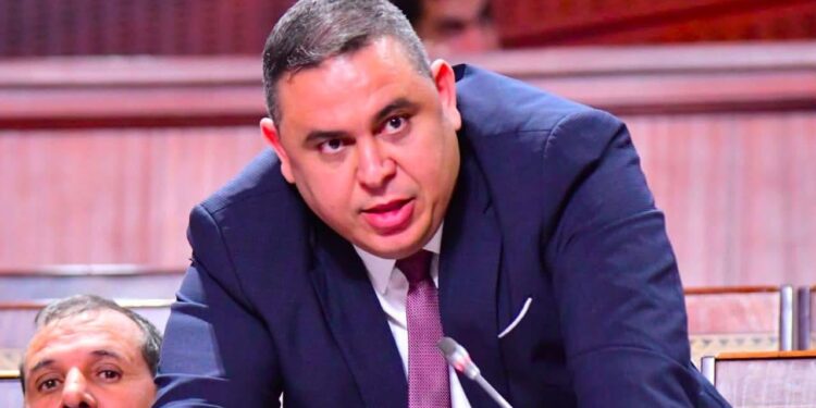 البرلماني مجعيط يكشف حقيقة مغادرته “التراكتور”