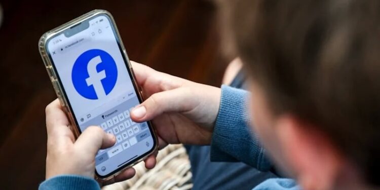 القضاء الفرنسي: حظر مواقع التواصل على القاصرين ينتهك حرية التعبير