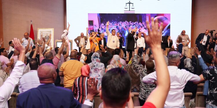 بالإجماع.. الاستقلال يختار المشاركة في حكومة المنصوري