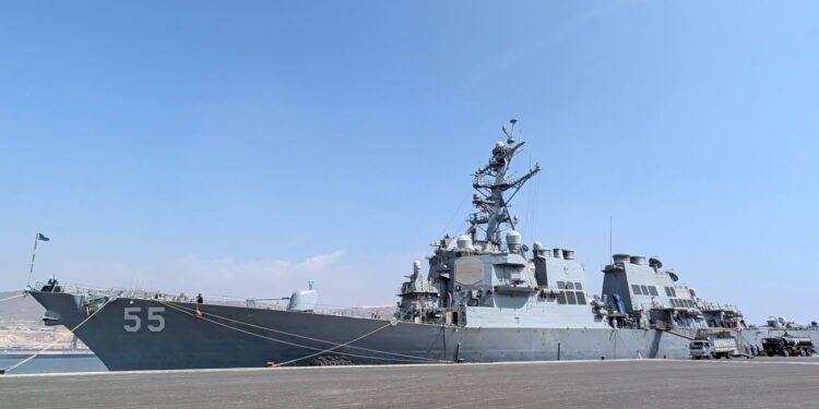 أكادير تستقبل المدمرة الأمريكية «USS STOUT».. شراكة مغربية أمريكية متينة