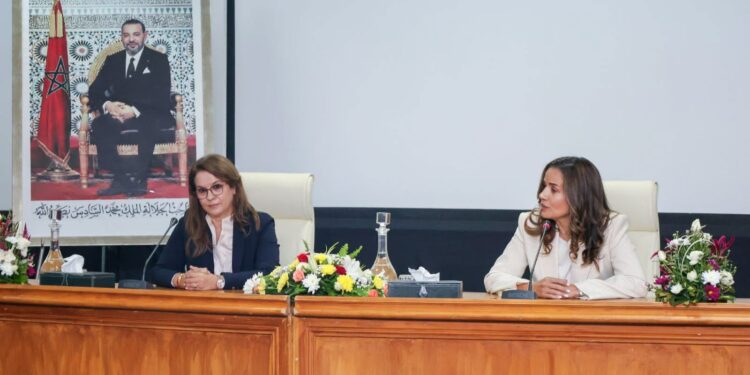 شرفات أفيلال تتسلم رسمياً مهامها على رأس وزارة الطاقة والمعادن