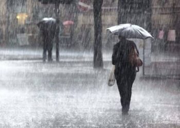 زخات رعدية قوية وتساقط للبرد بعدد من مناطق المملكة اليوم الجمعة